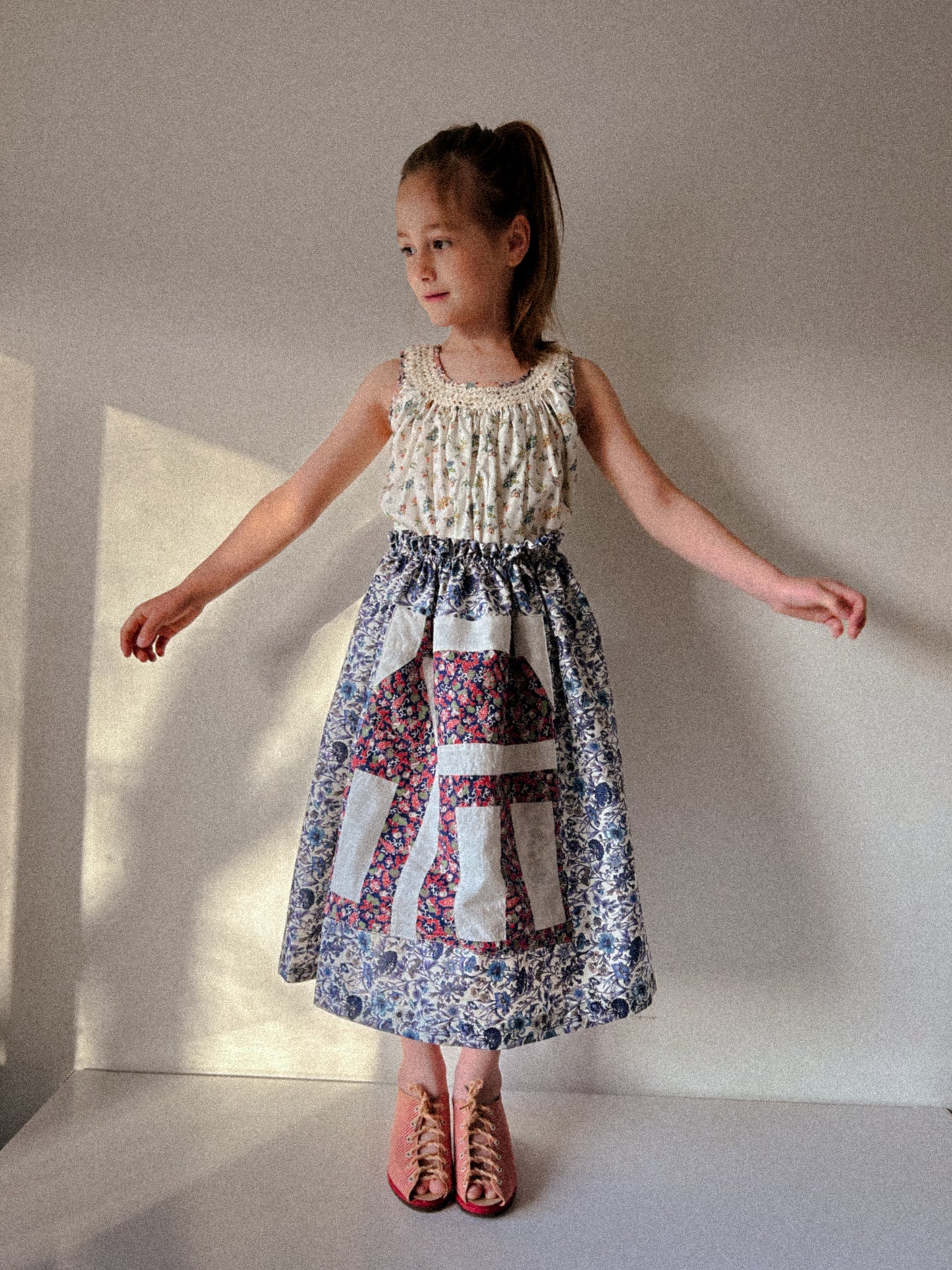 Chore Pinafore Size 6/7